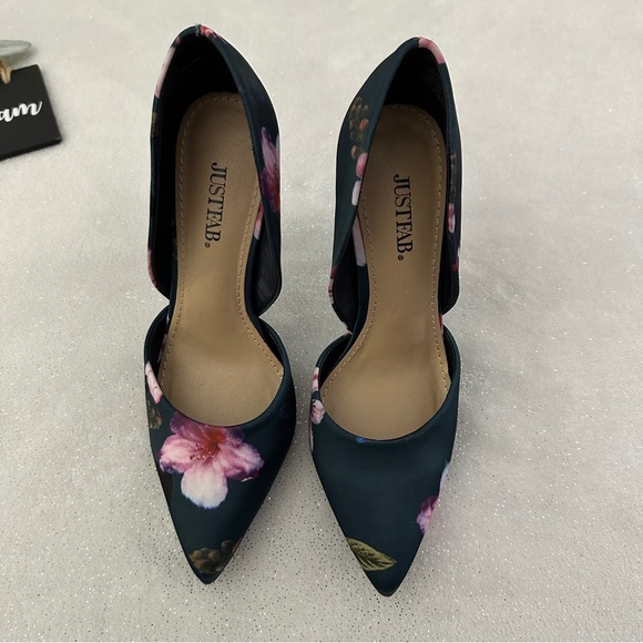 JUSTFAB Navy Floral Monika Heels - Picture 2 of 7